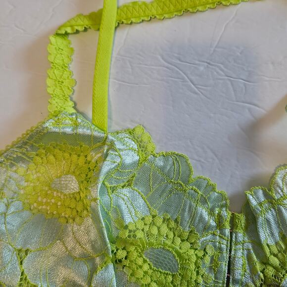 Savage X Fenty Perfect Poppy Lace Bralette Seashell Blue Women's Size Medium - Picture 5 of 7